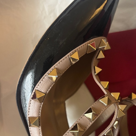Valentino Black and Tan Rock stud heels - Picture 4 of 9